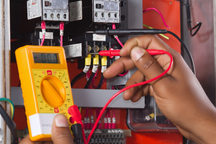 Maintenance électrique Martinique